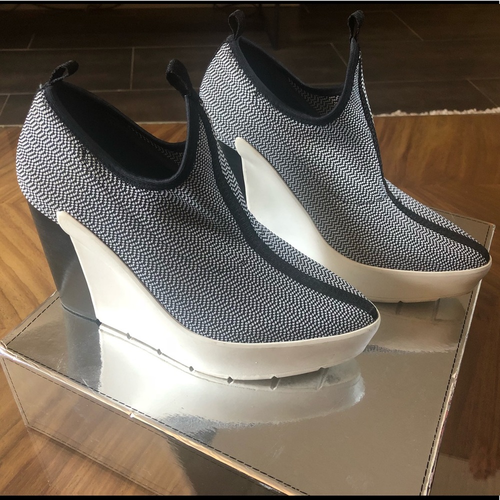 United Nude Zen Uma Wedges